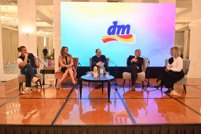 Četvrta dm ženska konferencija (6)