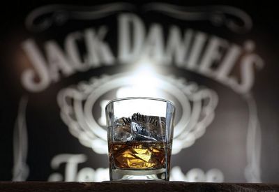 Jack Daniel's-viski-whiskey-midi