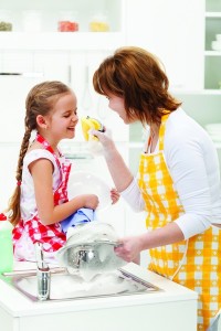 little-girl-mother-having-fun-washing-dishes-foam-together-37914415